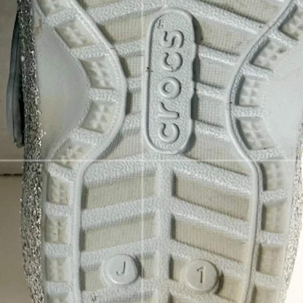 Crocs Classic Glitter Fleece Line Clog Silver/Gray Heel Strap SlipOn Lightweight